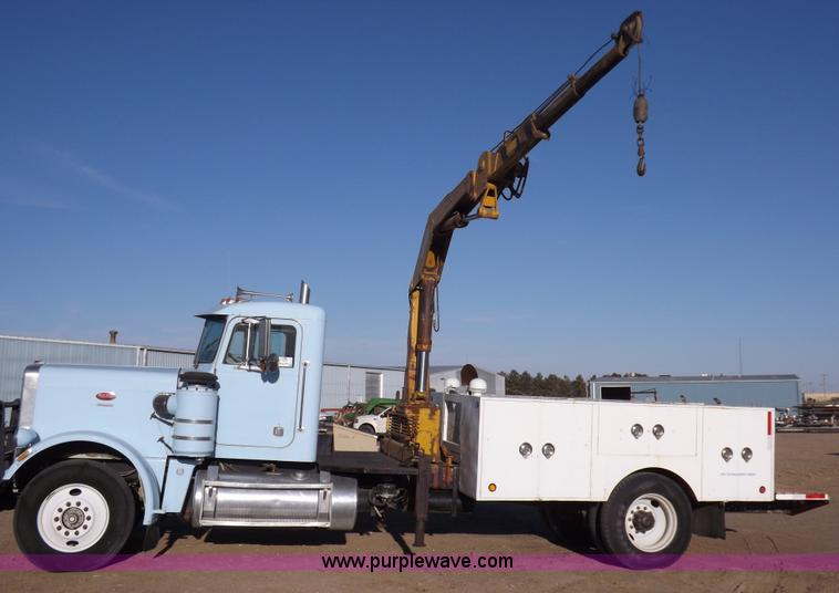 image for item F6430 1981 Peterbilt 359 service truck