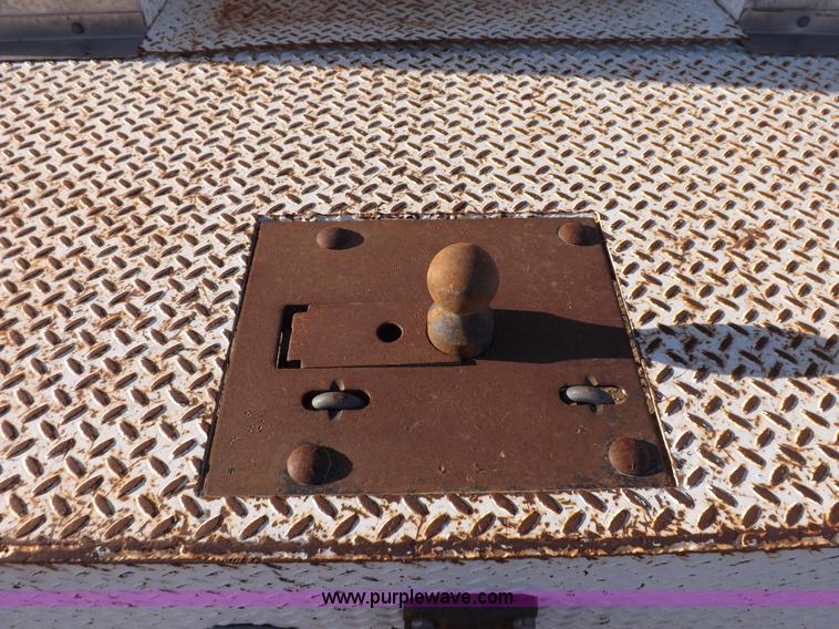 image for item F6430 1981 Peterbilt 359 service truck