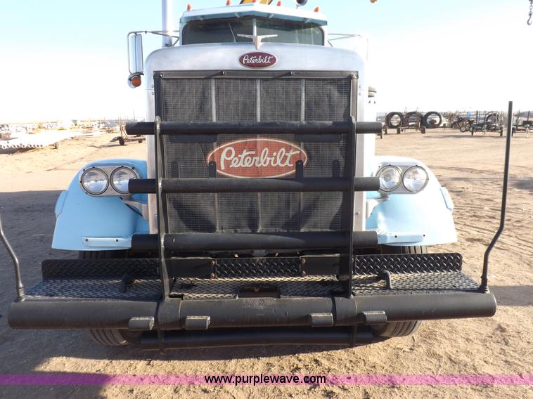 image for item F6430 1981 Peterbilt 359 service truck