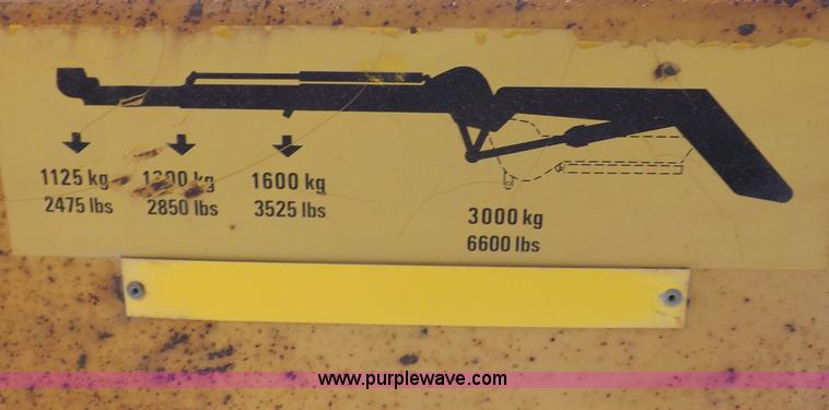 image for item F6430 1981 Peterbilt 359 service truck