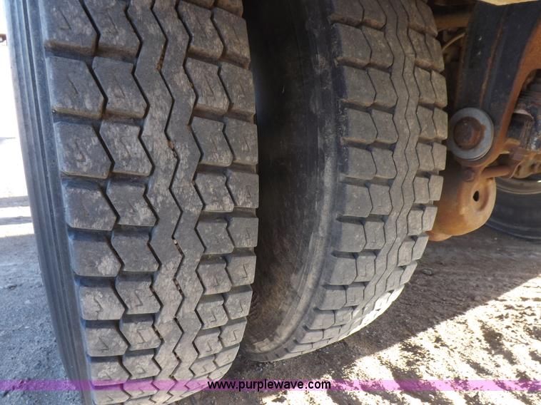 image for item F6430 1981 Peterbilt 359 service truck