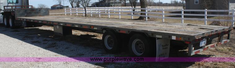 image for item V9514 2004 Taras Port drop deck trailer