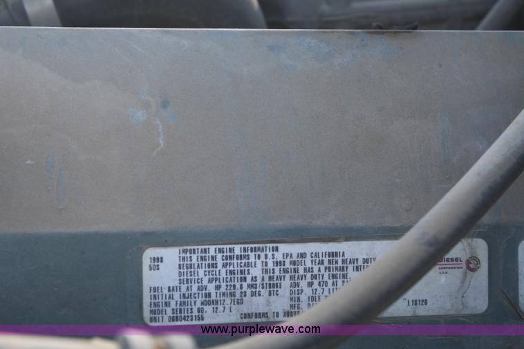 image for item V9515 1999 Freightliner Century Class semi truck