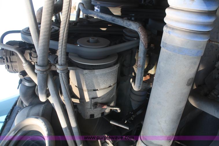 image for item V9515 1999 Freightliner Century Class semi truck