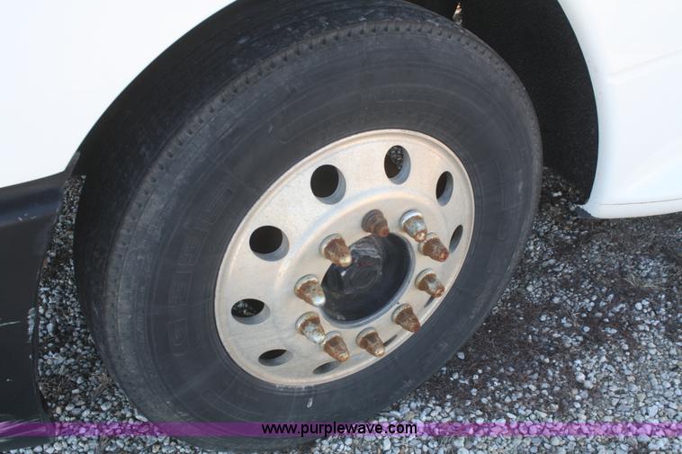 image for item V9515 1999 Freightliner Century Class semi truck