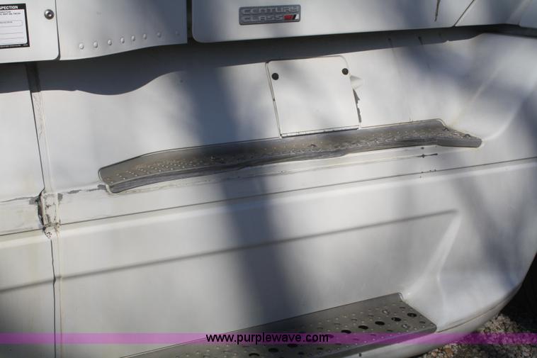 image for item V9515 1999 Freightliner Century Class semi truck