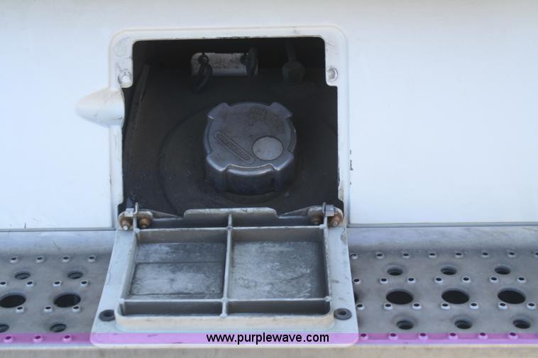 image for item V9515 1999 Freightliner Century Class semi truck