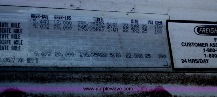 image for item V9515 1999 Freightliner Century Class semi truck