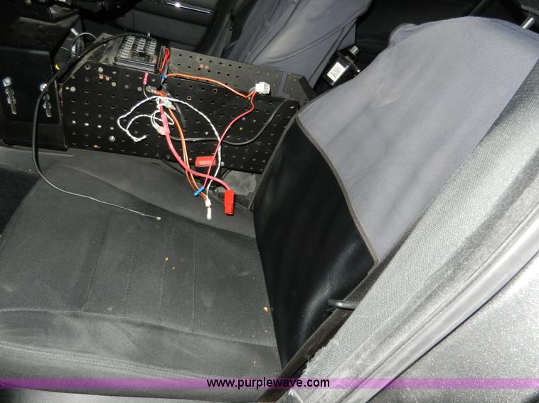 image for item A3935 2012 Dodge Charger Police