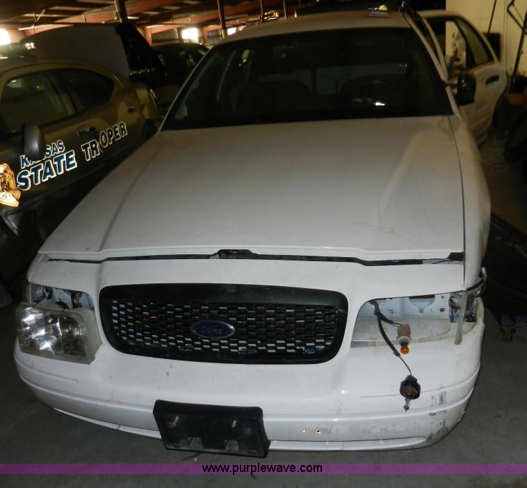 image for item A3936 2010 Ford Crown Victoria Police Interceptor
