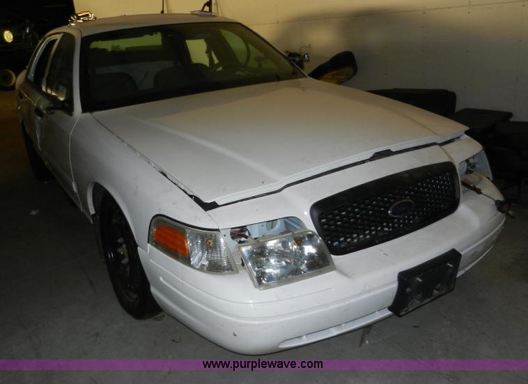 image for item A3936 2010 Ford Crown Victoria Police Interceptor