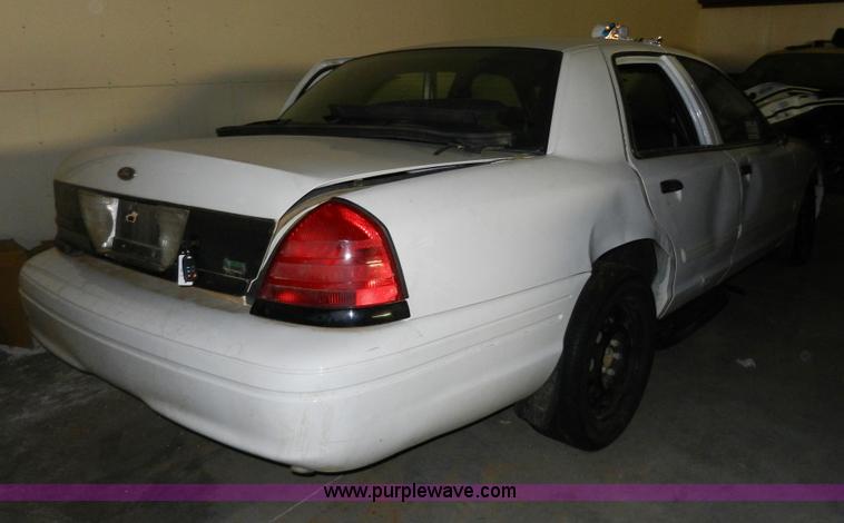 image for item A3936 2010 Ford Crown Victoria Police Interceptor