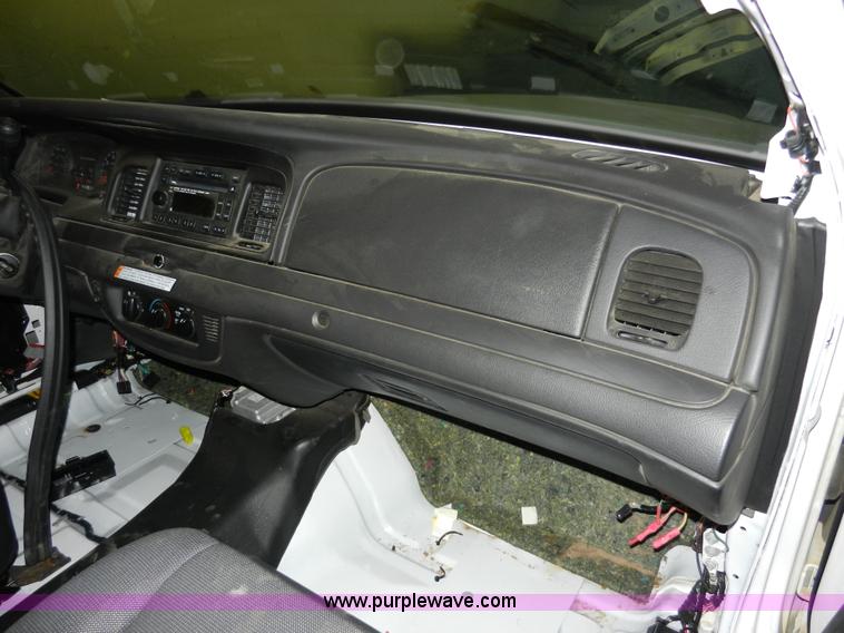 image for item A3936 2010 Ford Crown Victoria Police Interceptor