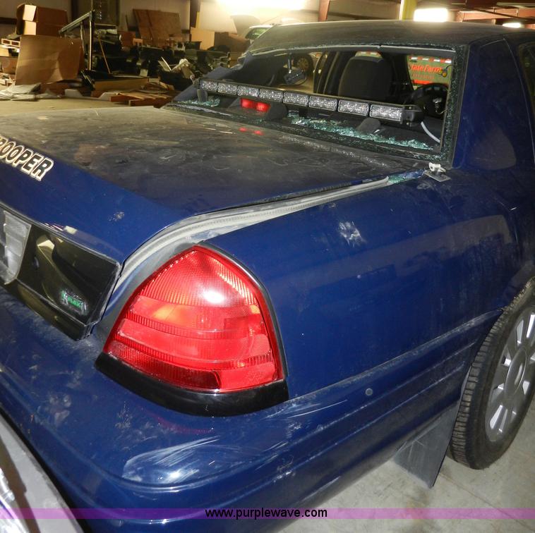 image for item A3938 2011 Ford Crown Victoria Police Interceptor
