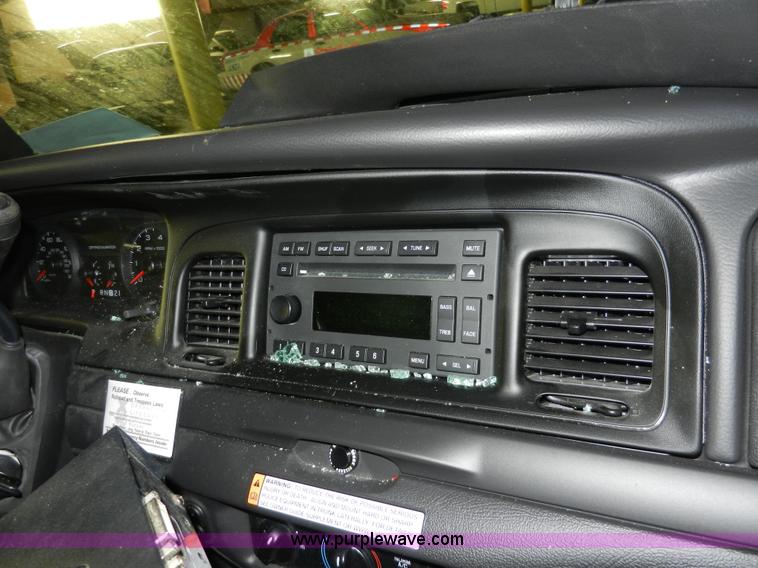 image for item A3938 2011 Ford Crown Victoria Police Interceptor