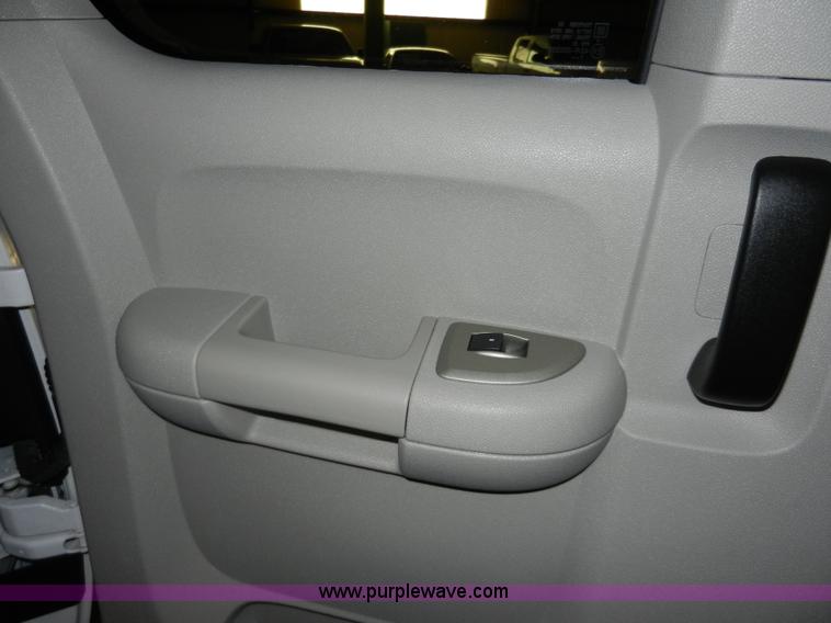image for item A3941 2008 Chevrolet Silverado 1500 Extended Cab pickup truck