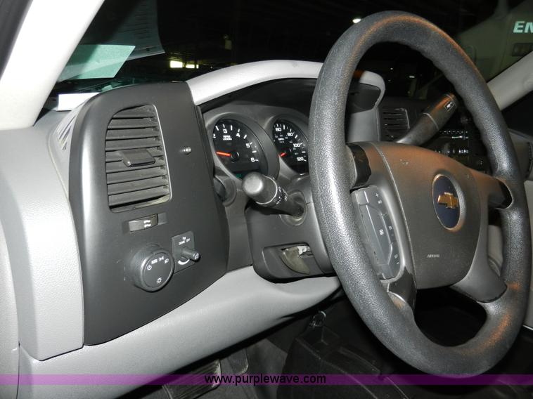 image for item A3941 2008 Chevrolet Silverado 1500 Extended Cab pickup truck