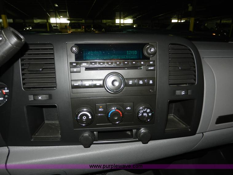 image for item A3941 2008 Chevrolet Silverado 1500 Extended Cab pickup truck