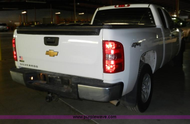 image for item A3942 2008 Chevrolet Silverado 1500 Extended Cab pickup truck