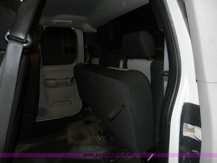 image for item A3942 2008 Chevrolet Silverado 1500 Extended Cab pickup truck