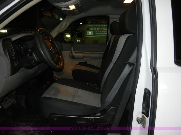 image for item A3942 2008 Chevrolet Silverado 1500 Extended Cab pickup truck