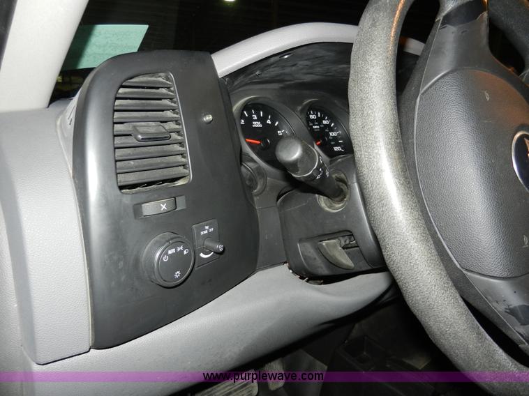 image for item A3942 2008 Chevrolet Silverado 1500 Extended Cab pickup truck