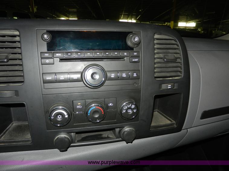 image for item A3942 2008 Chevrolet Silverado 1500 Extended Cab pickup truck