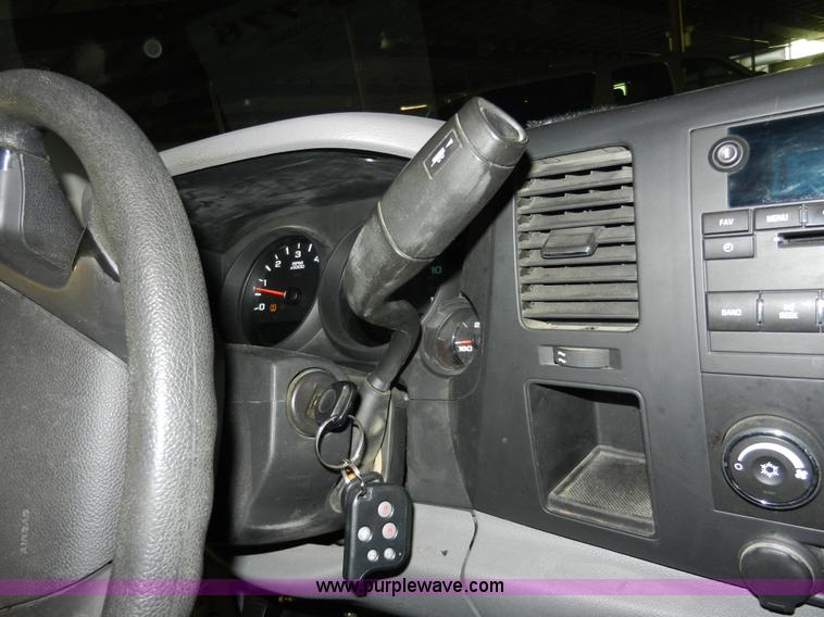 image for item A3942 2008 Chevrolet Silverado 1500 Extended Cab pickup truck