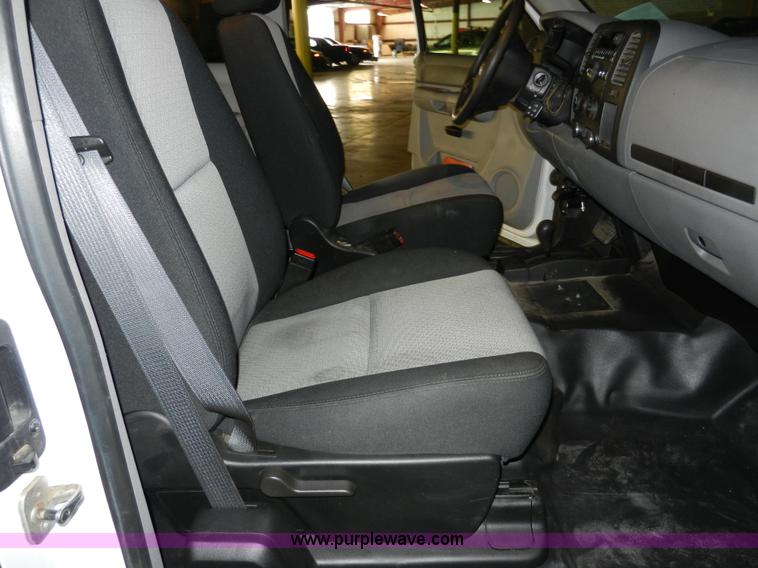image for item A3942 2008 Chevrolet Silverado 1500 Extended Cab pickup truck