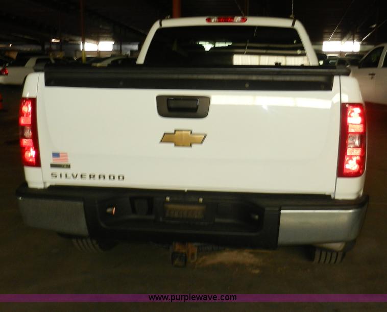 image for item A3943 2008 Chevrolet Silverado 1500 Extended Cab pickup truck