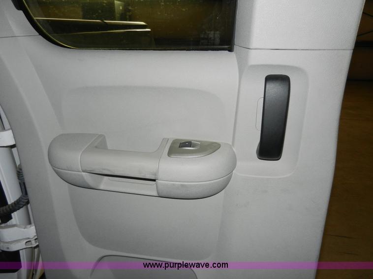 image for item A3943 2008 Chevrolet Silverado 1500 Extended Cab pickup truck