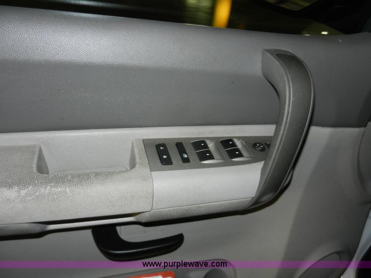 image for item A3943 2008 Chevrolet Silverado 1500 Extended Cab pickup truck