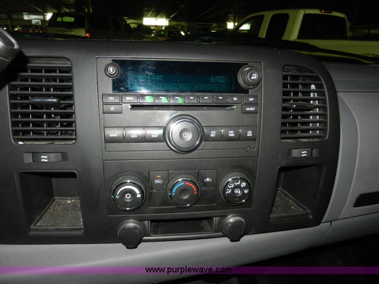 image for item A3943 2008 Chevrolet Silverado 1500 Extended Cab pickup truck