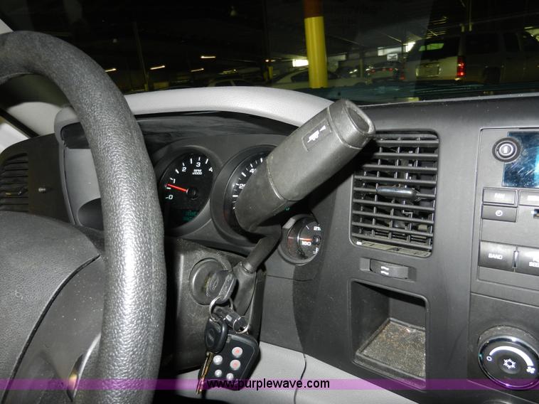 image for item A3943 2008 Chevrolet Silverado 1500 Extended Cab pickup truck