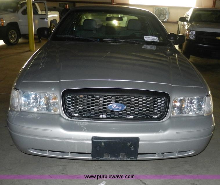 image for item A3944 2009 Ford Crown Victoria Police Interceptor