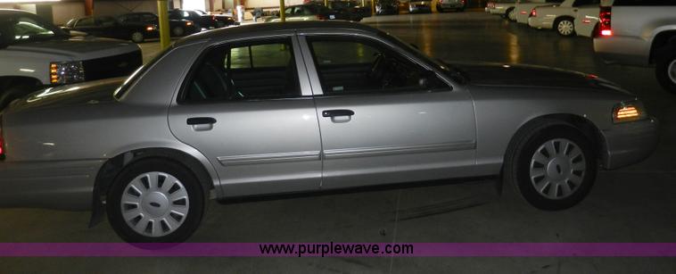 image for item A3944 2009 Ford Crown Victoria Police Interceptor