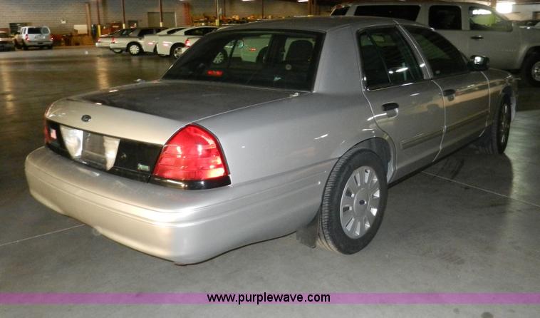 image for item A3944 2009 Ford Crown Victoria Police Interceptor