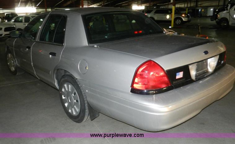 image for item A3944 2009 Ford Crown Victoria Police Interceptor
