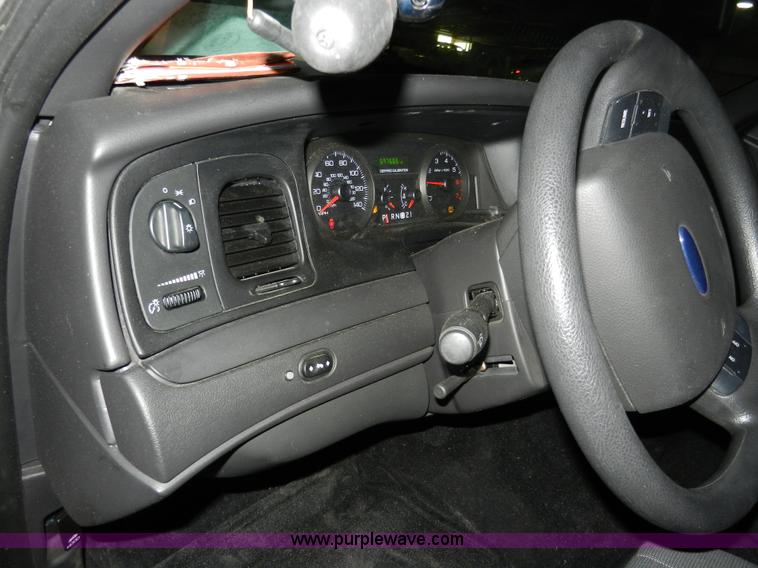 image for item A3944 2009 Ford Crown Victoria Police Interceptor