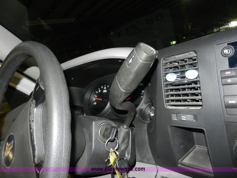 image for item A3945 2008 Chevrolet Silverado 1500 Extended Cab pickup truck