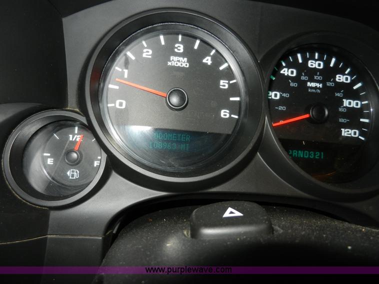 image for item A3945 2008 Chevrolet Silverado 1500 Extended Cab pickup truck
