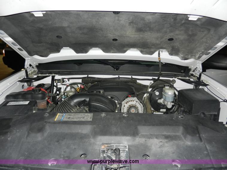 image for item A3945 2008 Chevrolet Silverado 1500 Extended Cab pickup truck