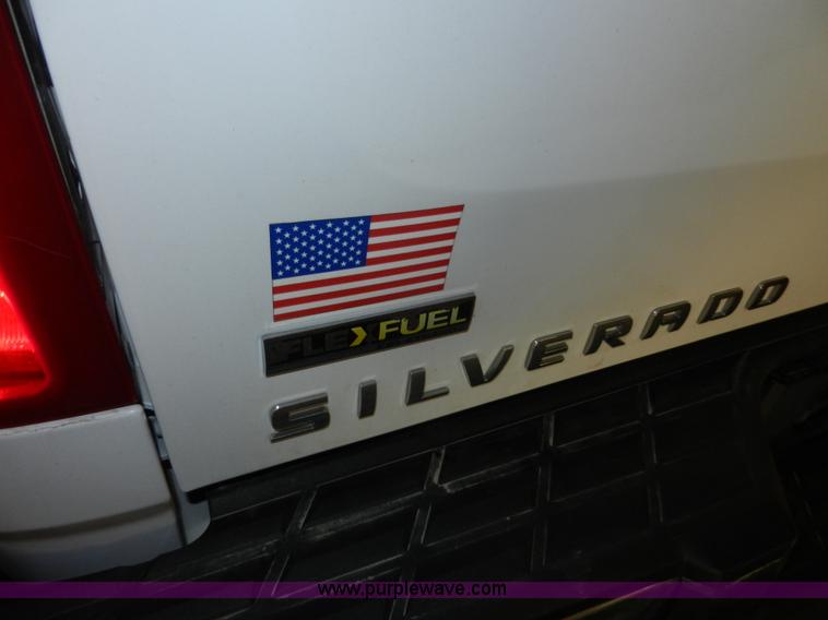 image for item A3945 2008 Chevrolet Silverado 1500 Extended Cab pickup truck