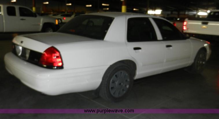 image for item A3946 2010 Ford Crown Victoria Police Interceptor