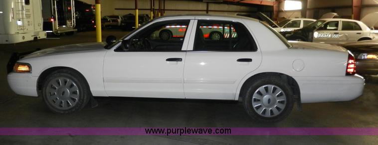 image for item A3946 2010 Ford Crown Victoria Police Interceptor