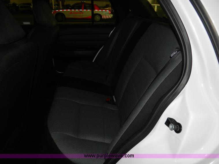 image for item A3946 2010 Ford Crown Victoria Police Interceptor