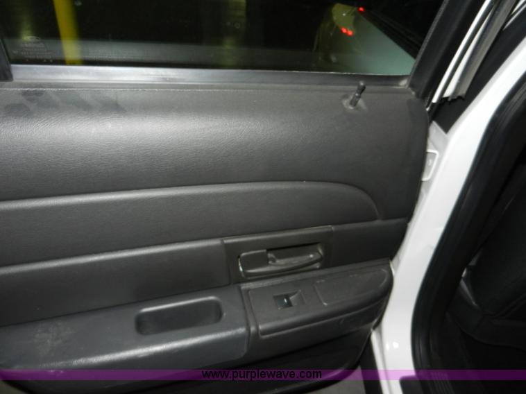 image for item A3946 2010 Ford Crown Victoria Police Interceptor