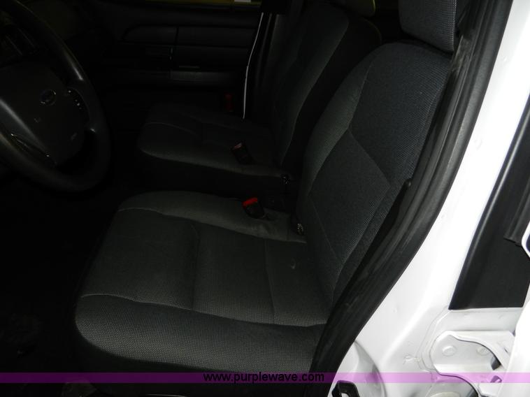 image for item A3946 2010 Ford Crown Victoria Police Interceptor