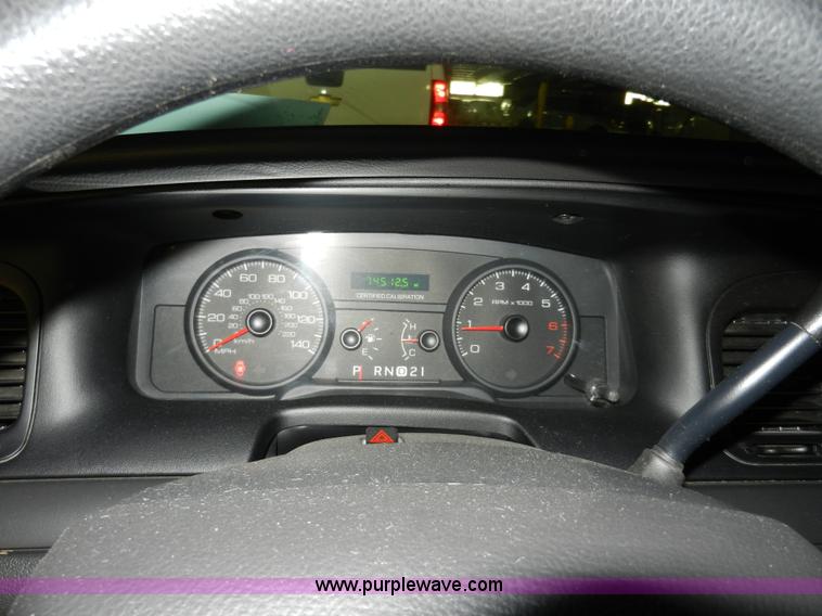 image for item A3946 2010 Ford Crown Victoria Police Interceptor