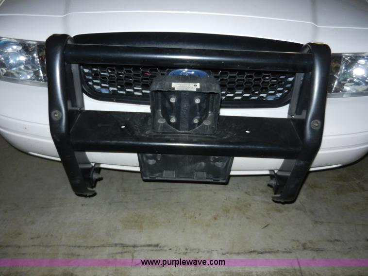 image for item A3946 2010 Ford Crown Victoria Police Interceptor